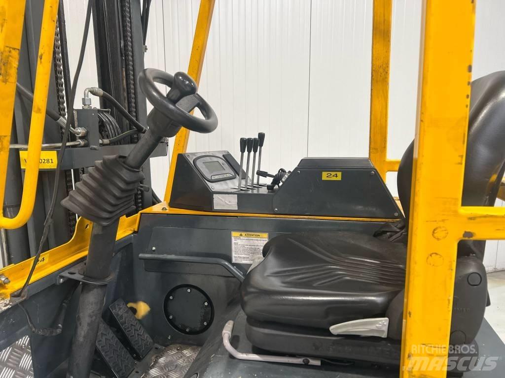 Combilift CBE2500 4-vejs truck