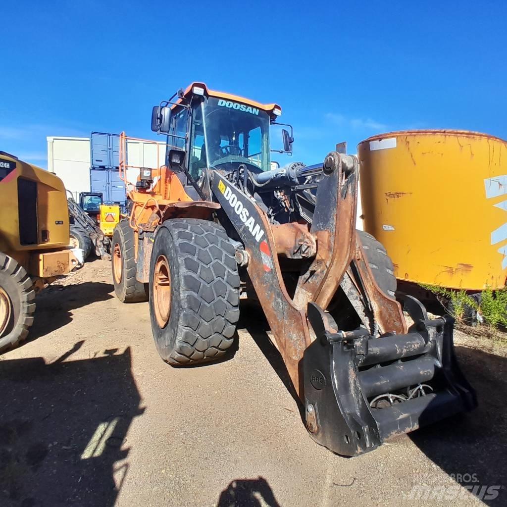 Doosan DL 300-5 Læssemaskiner på hjul