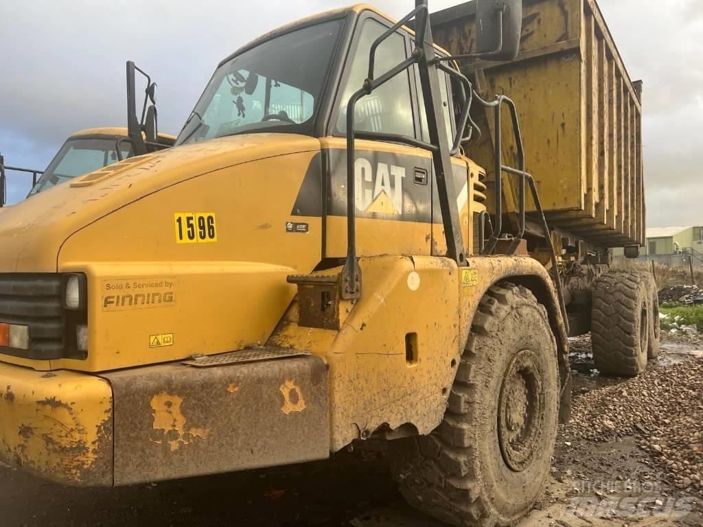 CAT 730 Terrængående lastbiler