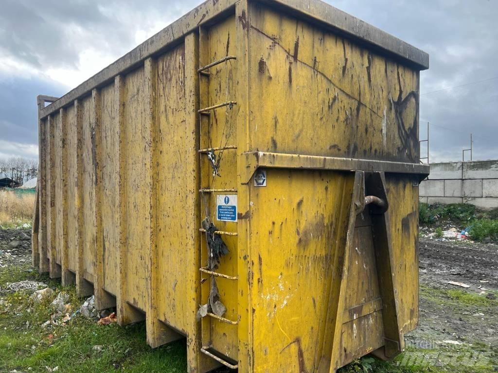 CAT 730 Terrængående lastbiler