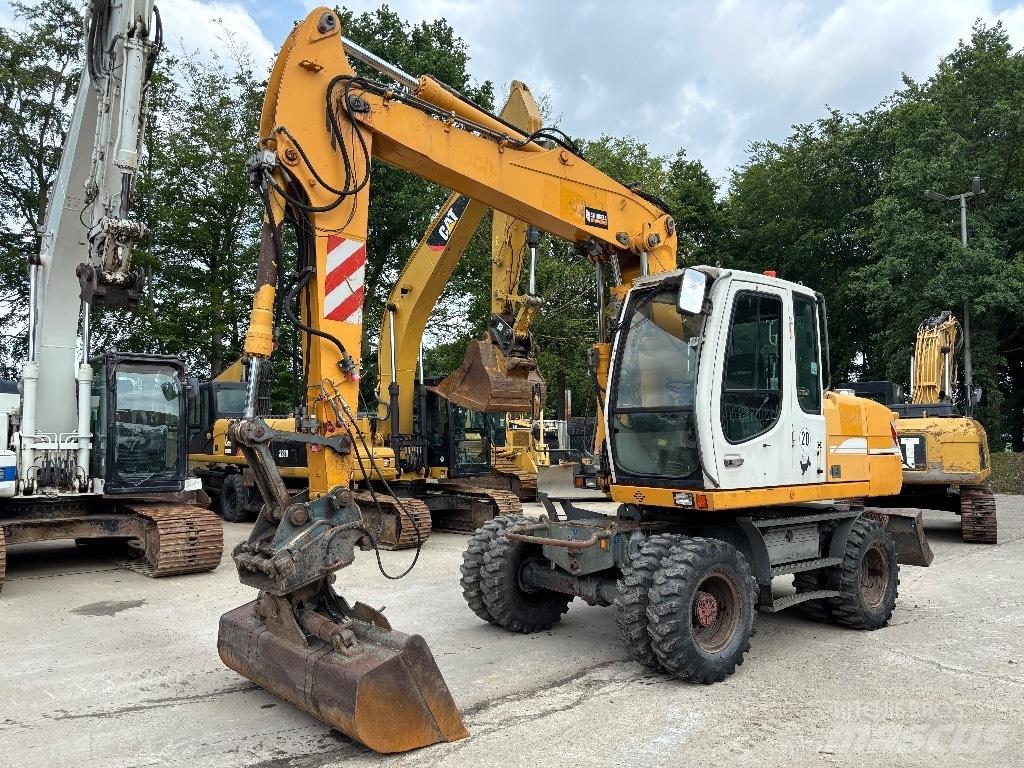 Liebherr A316 Gravemaskiner på hjul