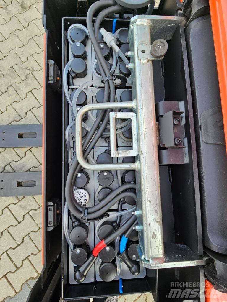 BT LPE 200 El-palleløftere med platform