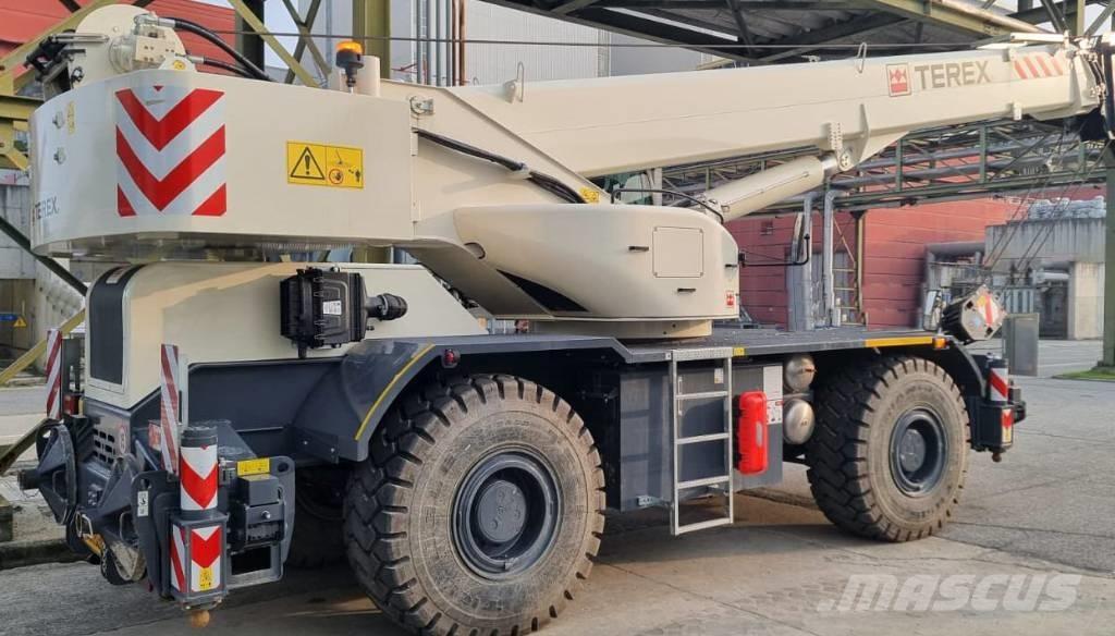 Terex RT 1070 Kraner til hårdt terræn