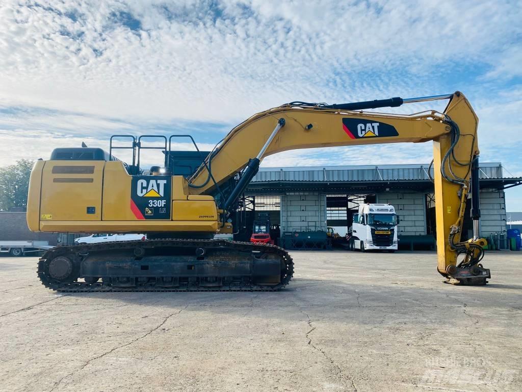 CAT 330 fln Gravemaskiner på larvebånd