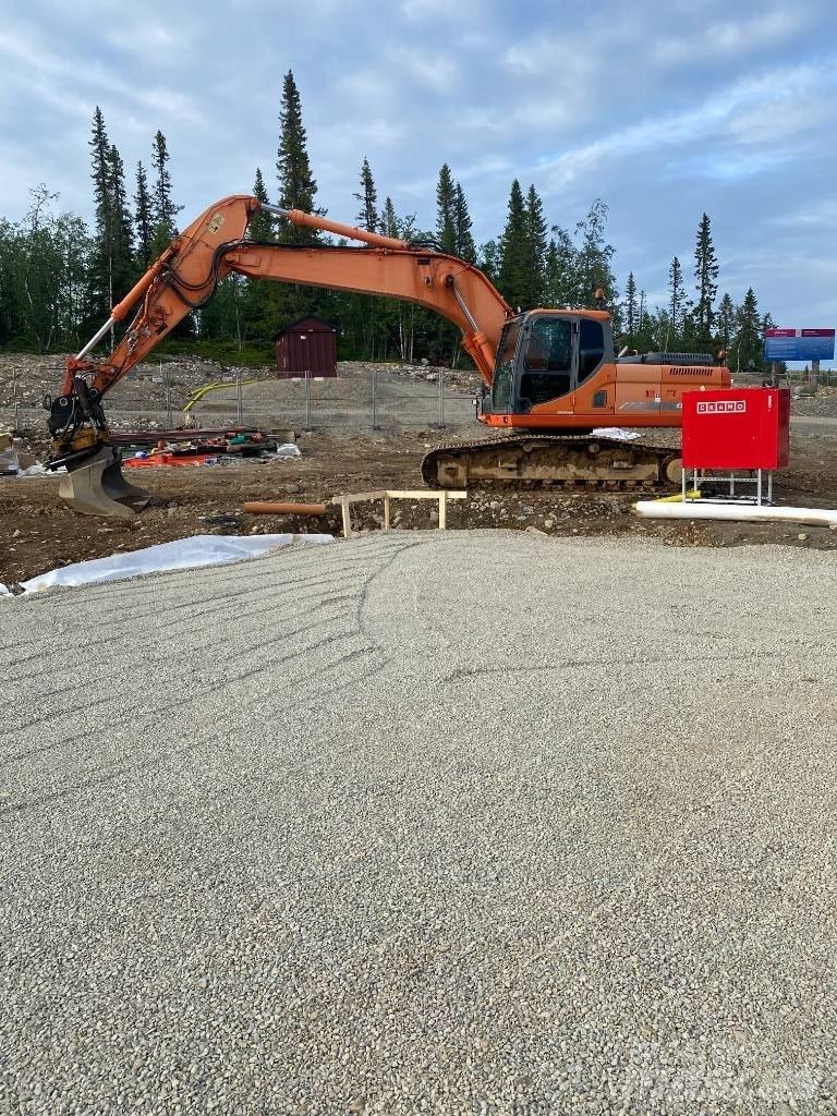 Doosan DX 255 Gravemaskiner på larvebånd