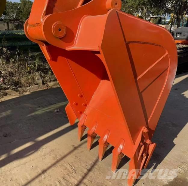 Hitachi ZX200 Gravemaskiner på larvebånd