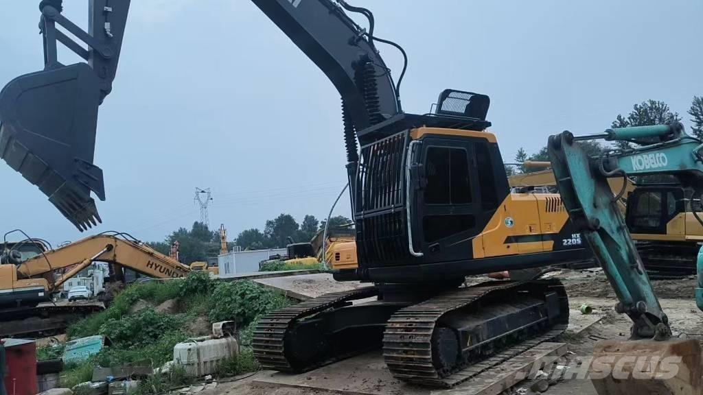 Hyundai HX220S Gravemaskiner på larvebånd