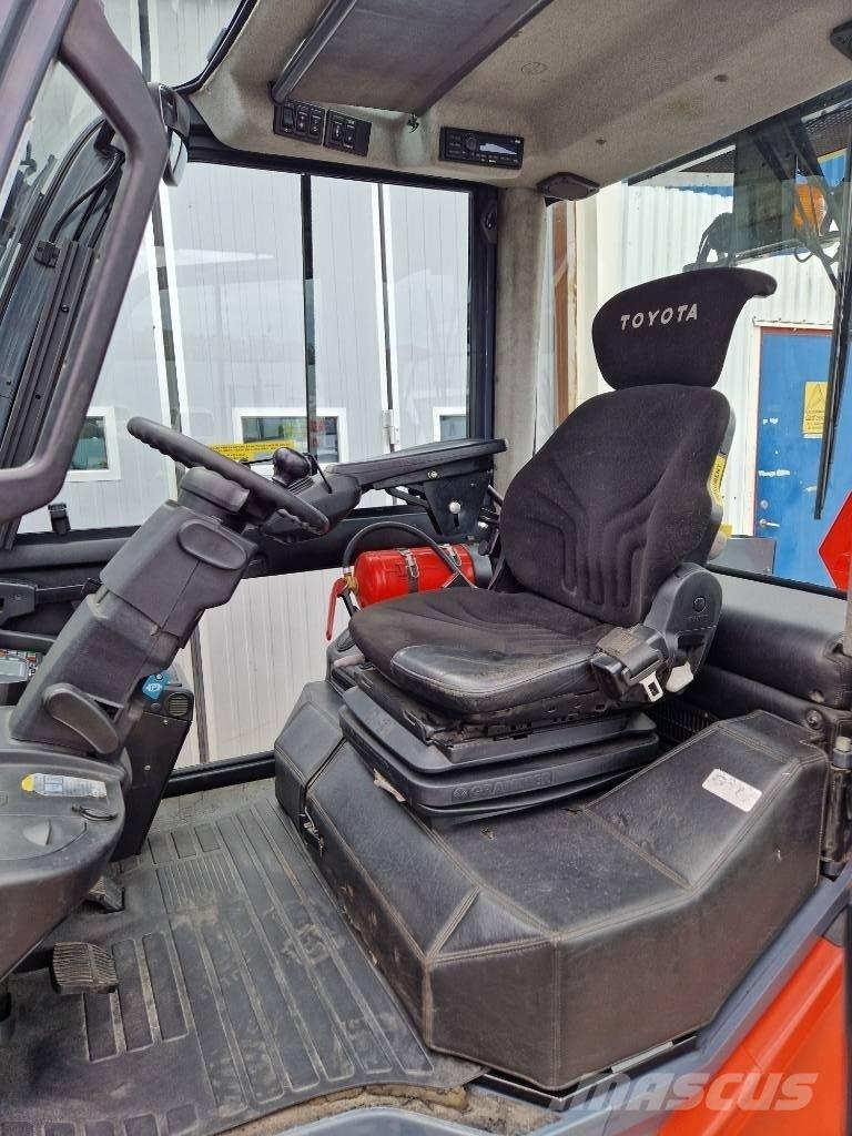 Toyota 8 FDJF 35 Diesel gaffeltrucks