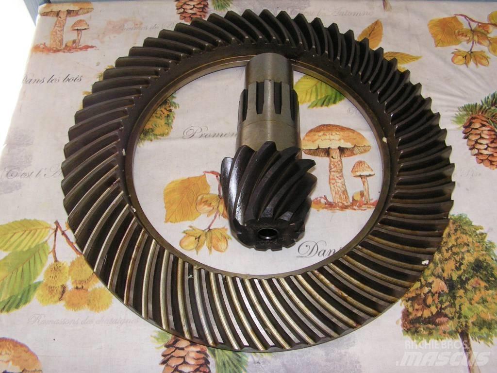 John Deere 4955 Gear