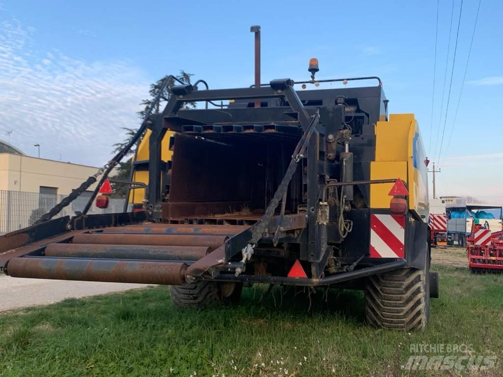 New Holland BB 960 A Pressere til firkantede baller