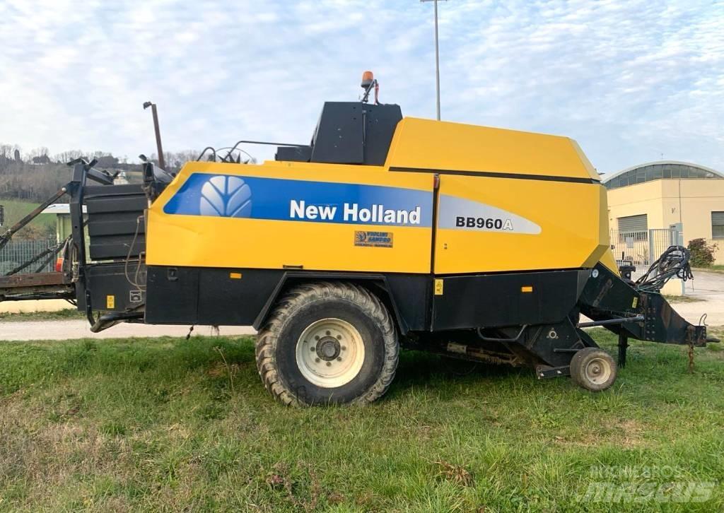 New Holland BB 960 A Pressere til firkantede baller