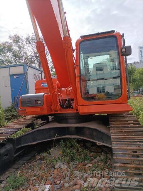 Doosan DX 300 Gravemaskiner på larvebånd
