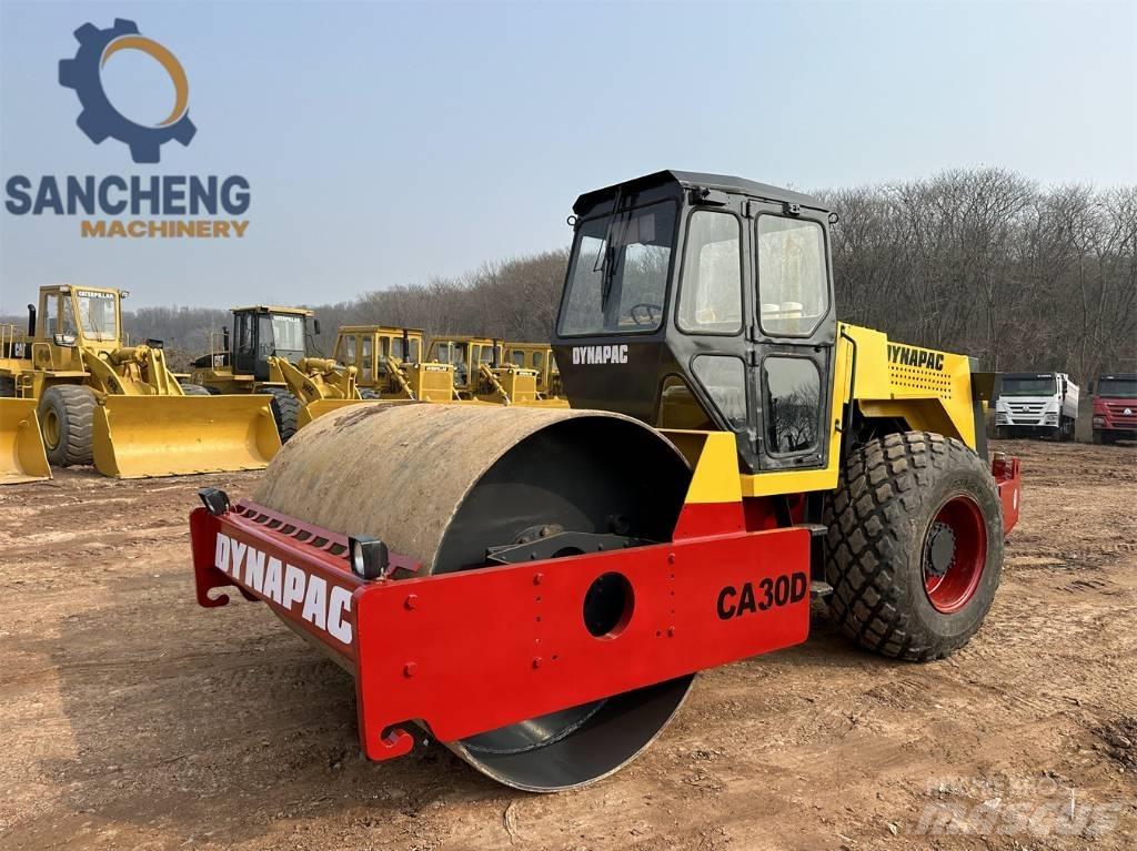 Dynapac CA 30 D Enkelt tromle