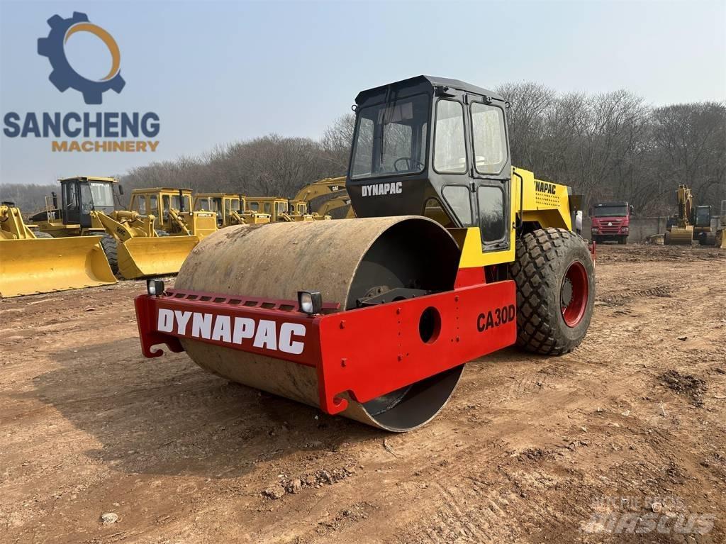 Dynapac CA 30 D Enkelt tromle