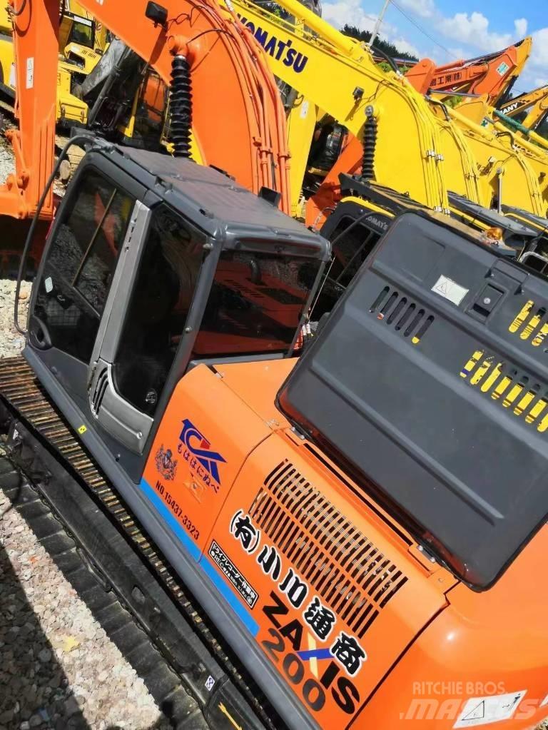 Hitachi ZX200 Gravemaskiner på larvebånd