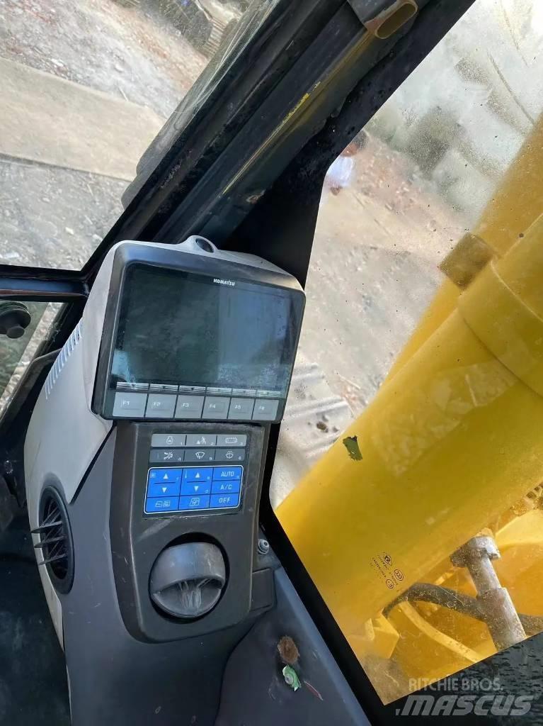 Komatsu PC450-8 Gravemaskiner på larvebånd