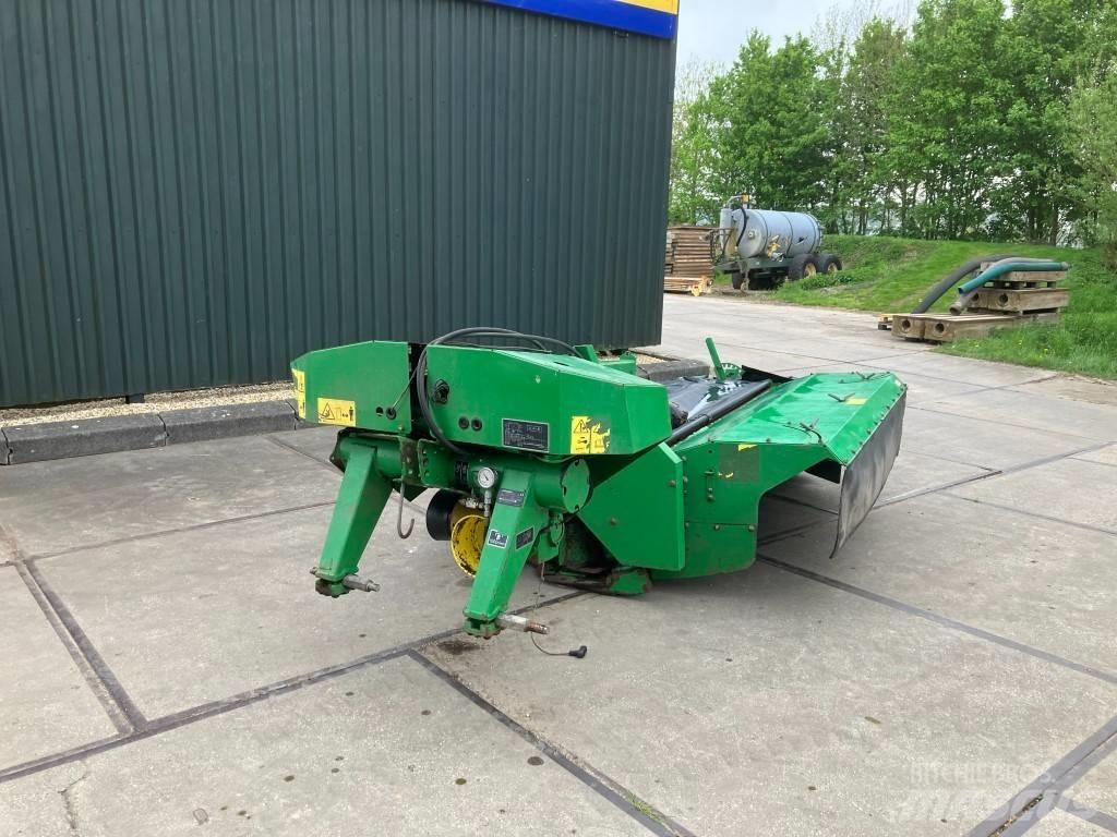 John Deere 328 Græsslåmaskiner