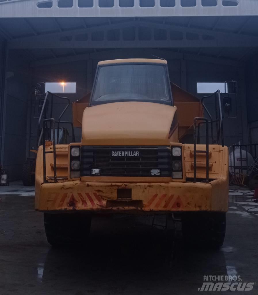 CAT 740 Terrængående lastbiler