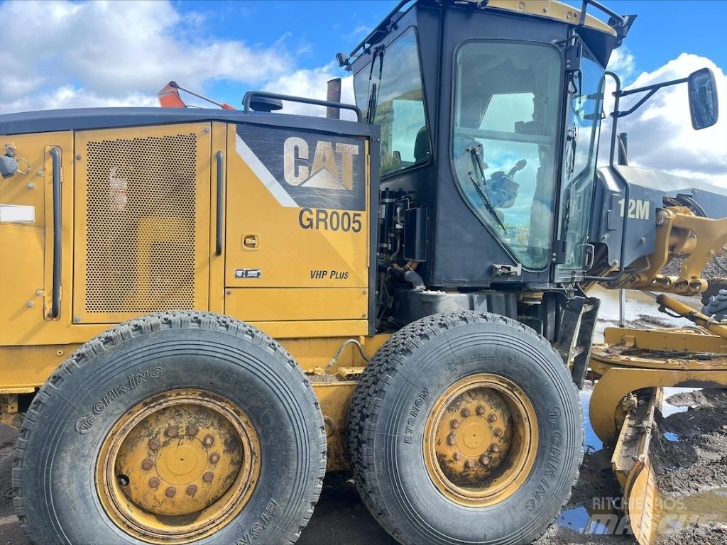 CAT 12 M Vejhøvle / Gradere
