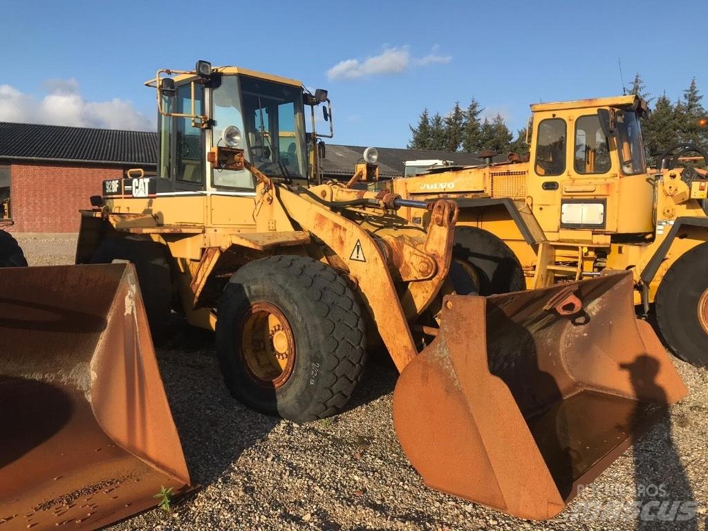 CAT 928F Læssemaskiner på hjul