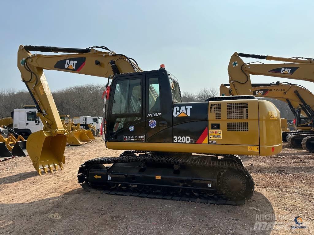 CAT 320D2L Gravemaskiner på larvebånd