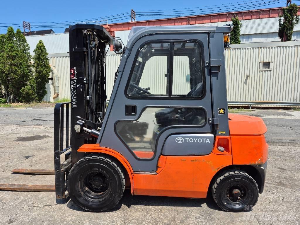 Toyota 7 FGU 25 Gaffeltrucks - andre