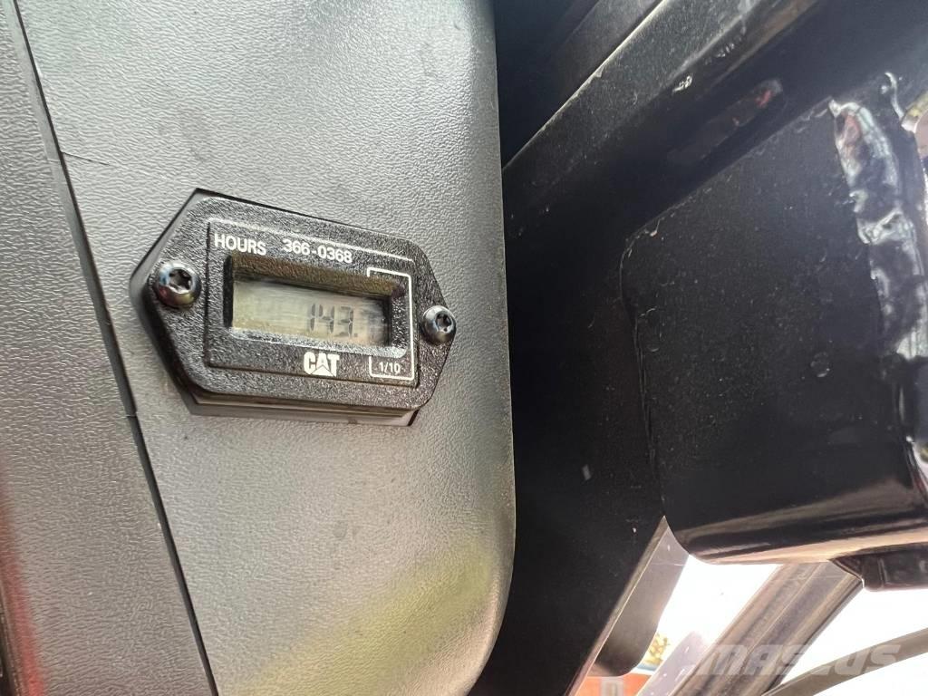 CAT 216 B 3 Minilæsser - skridstyret