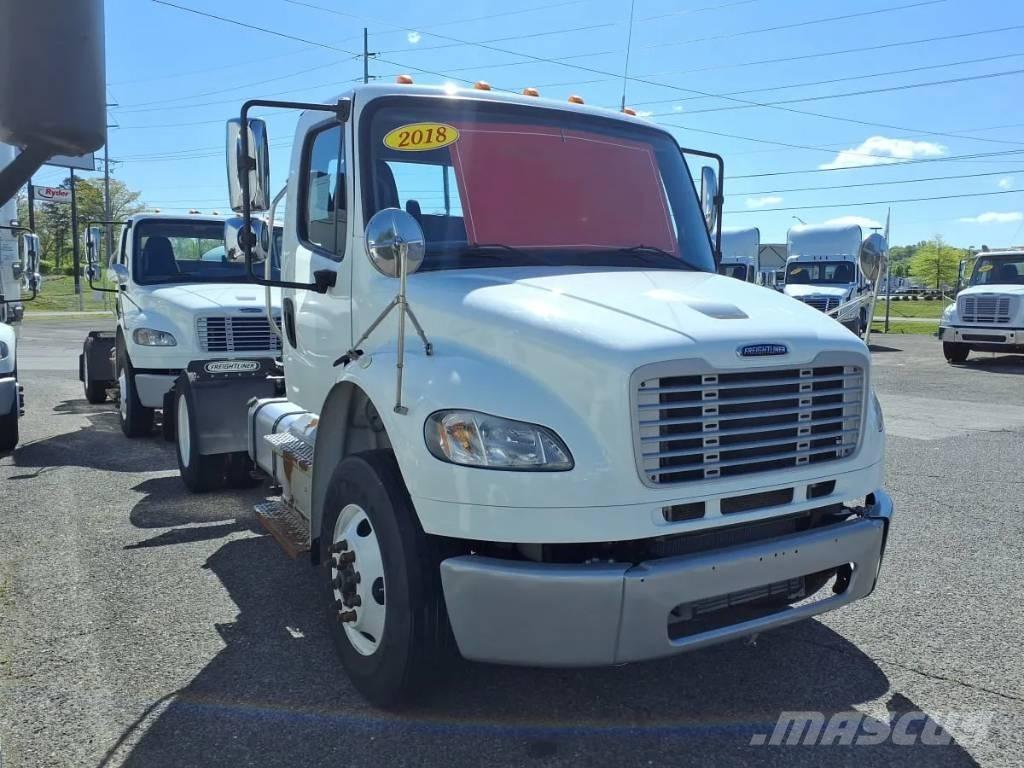 Freightliner M2 106 Trækkere