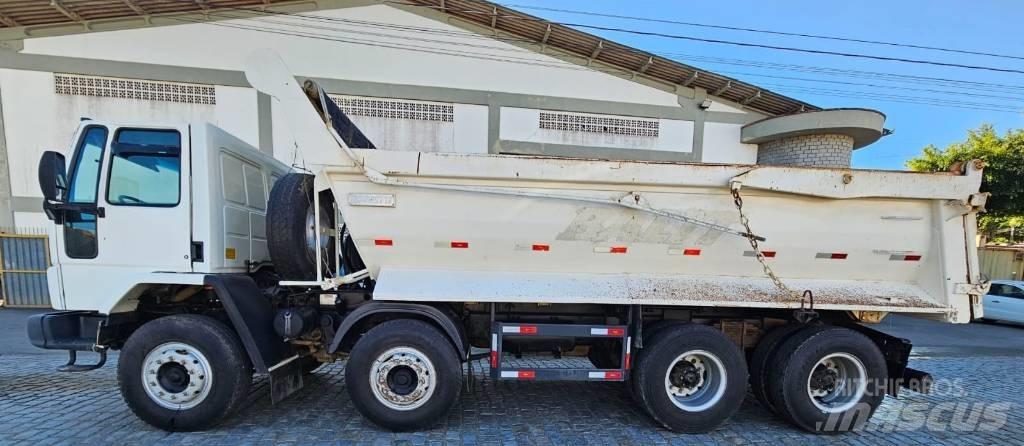 Ford 2628 Lastbiler med tip