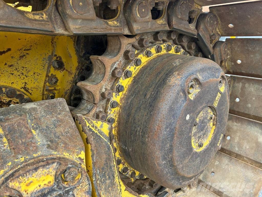 Komatsu D 65 WX-18 Bulldozer på larvebånd