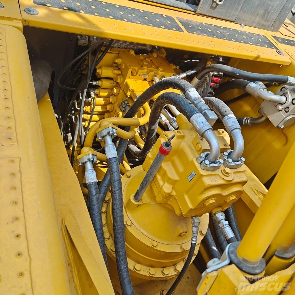 Komatsu 450LC-8 Gravemaskiner på larvebånd