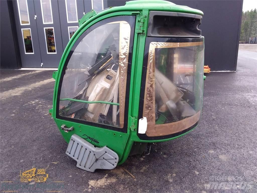 John Deere 1910e Kabiner og interiør
