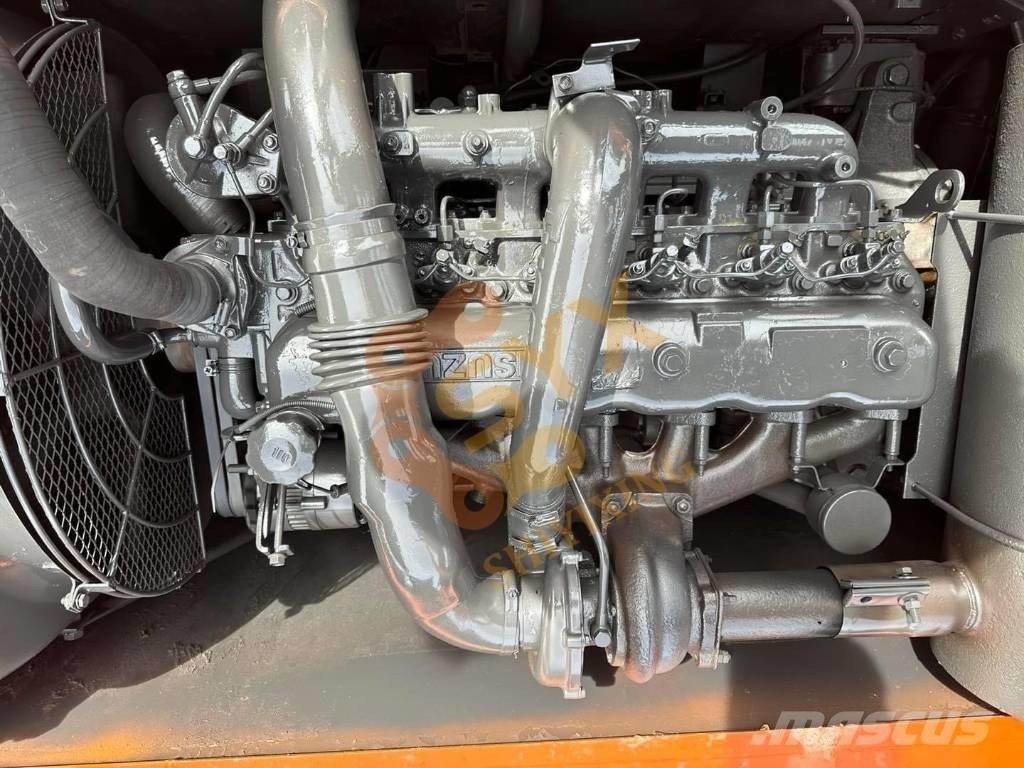 Hitachi EX 200 Gravemaskiner på larvebånd