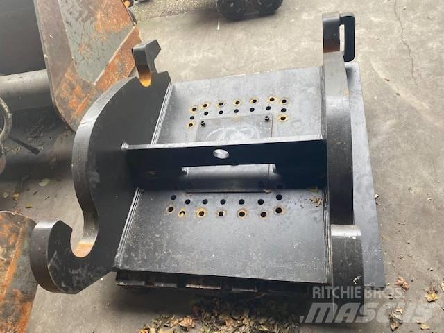 CAT CW70 kopplaat Gribere