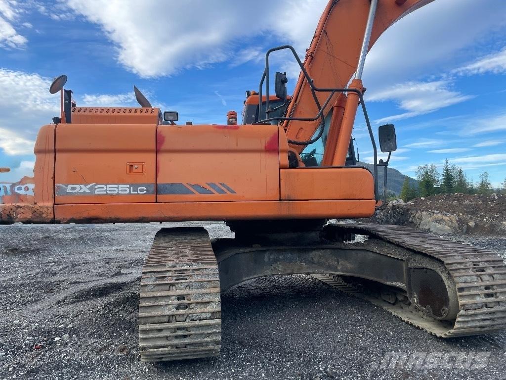 Doosan DX 255 LC-3 Gravemaskiner på larvebånd