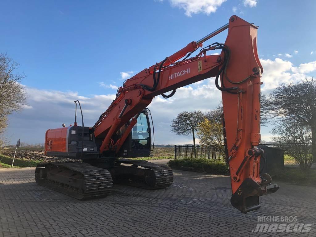 Hitachi ZX 210 LC-3 Gravemaskiner på larvebånd