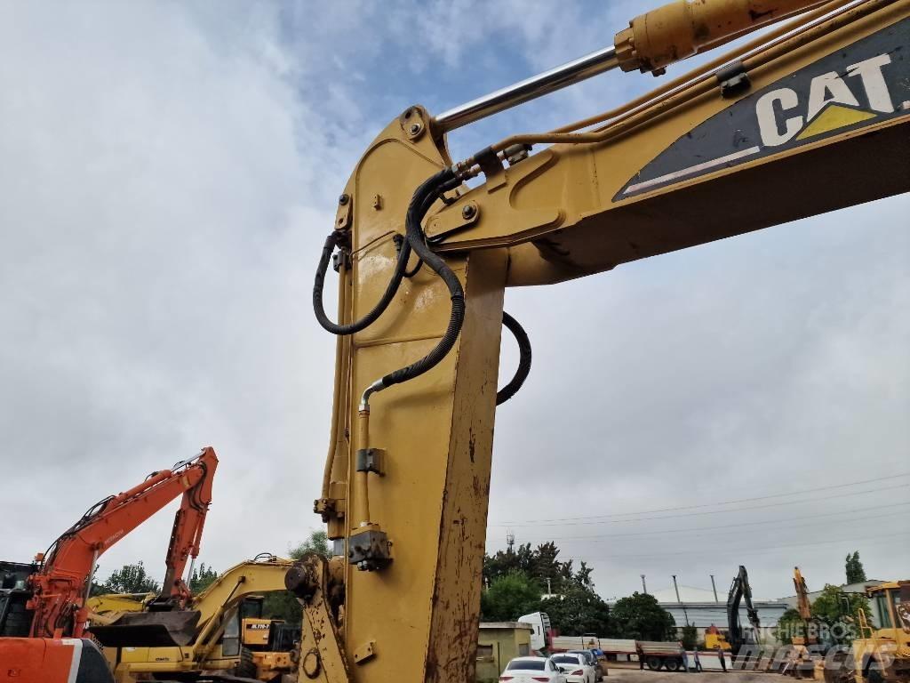 CAT 318 B L Gravemaskiner på larvebånd