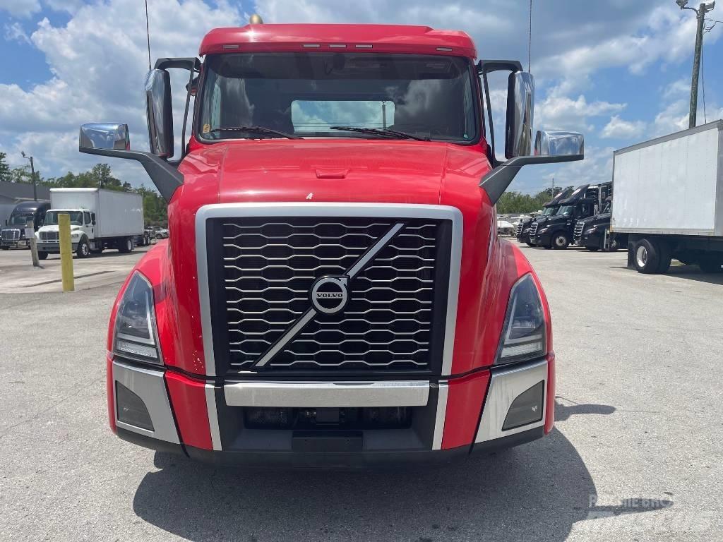 Volvo VNL64T300 Trækkere