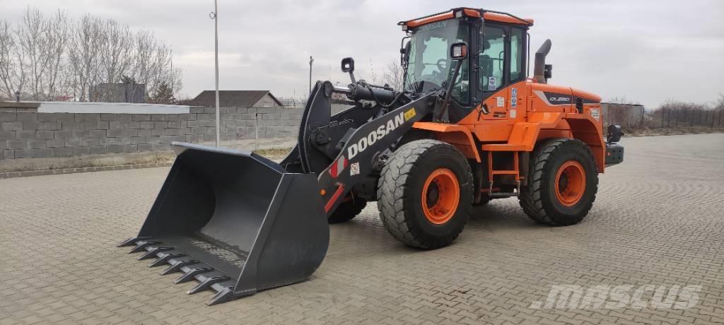 Doosan DL 280-5 Læssemaskiner på hjul