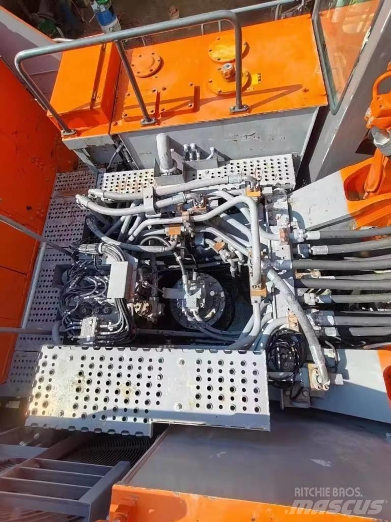 Hitachi EX 1200 Gravemaskiner på larvebånd