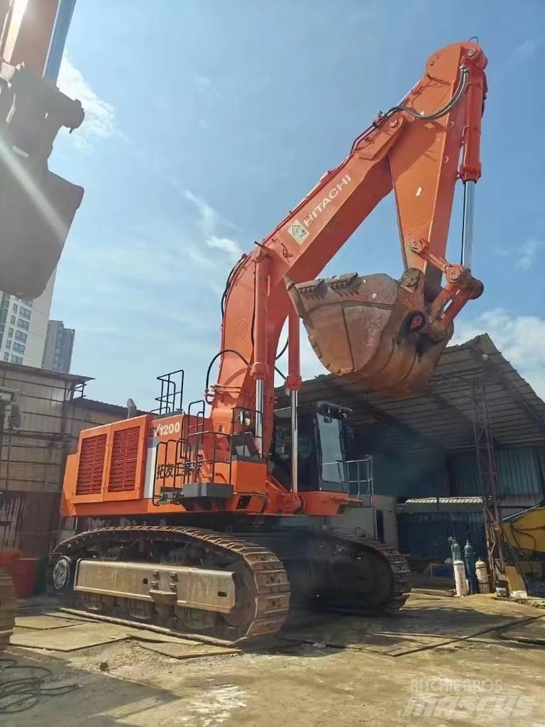 Hitachi EX 1200 Gravemaskiner på larvebånd
