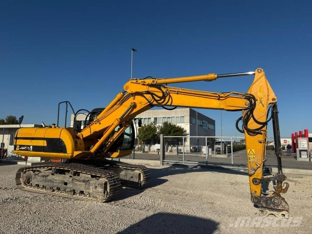 JCB JS 235 Gravemaskiner på larvebånd