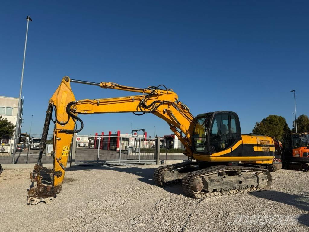 JCB JS 235 Gravemaskiner på larvebånd