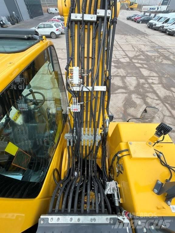 Komatsu PW160-11 Gravemaskiner på hjul
