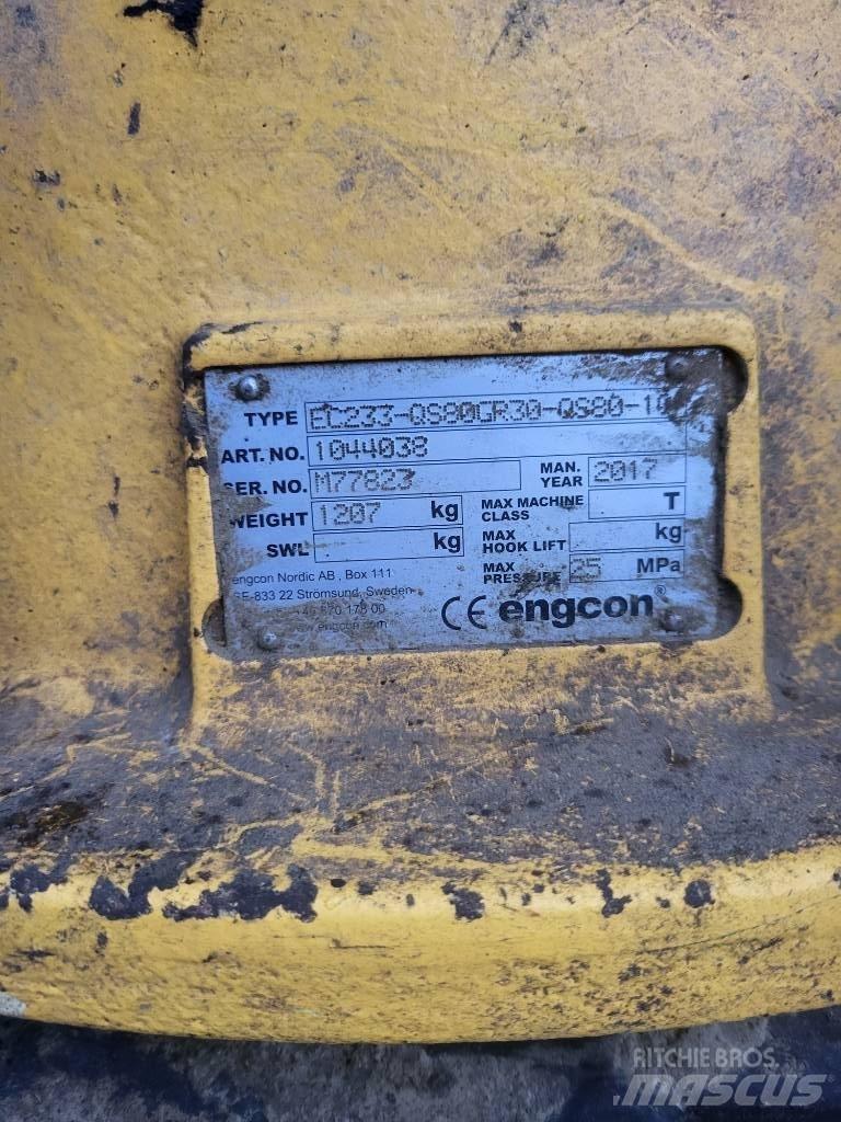CASE CX 300 D Gravemaskiner på larvebånd