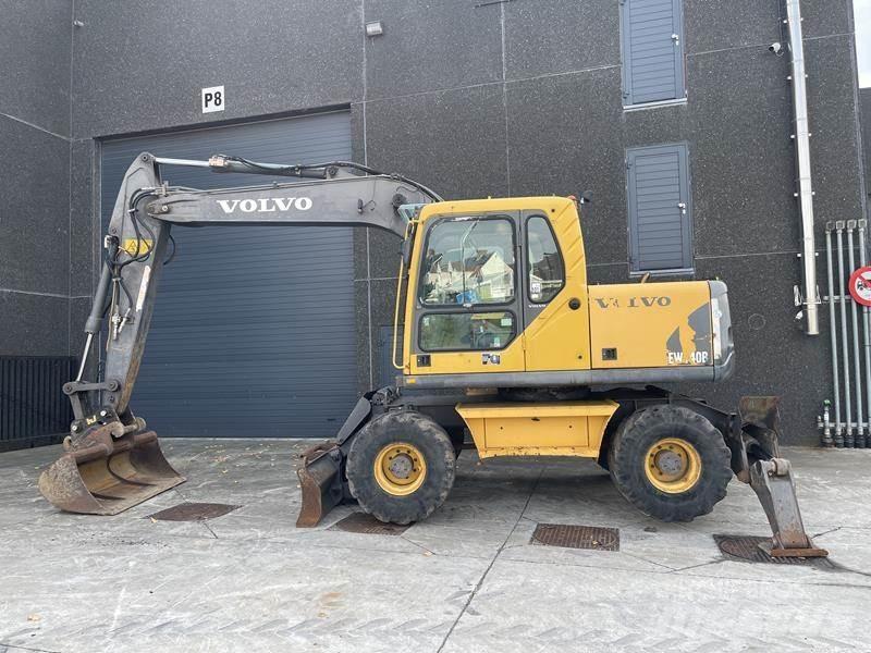 Volvo EW 140 B Gravemaskiner på hjul