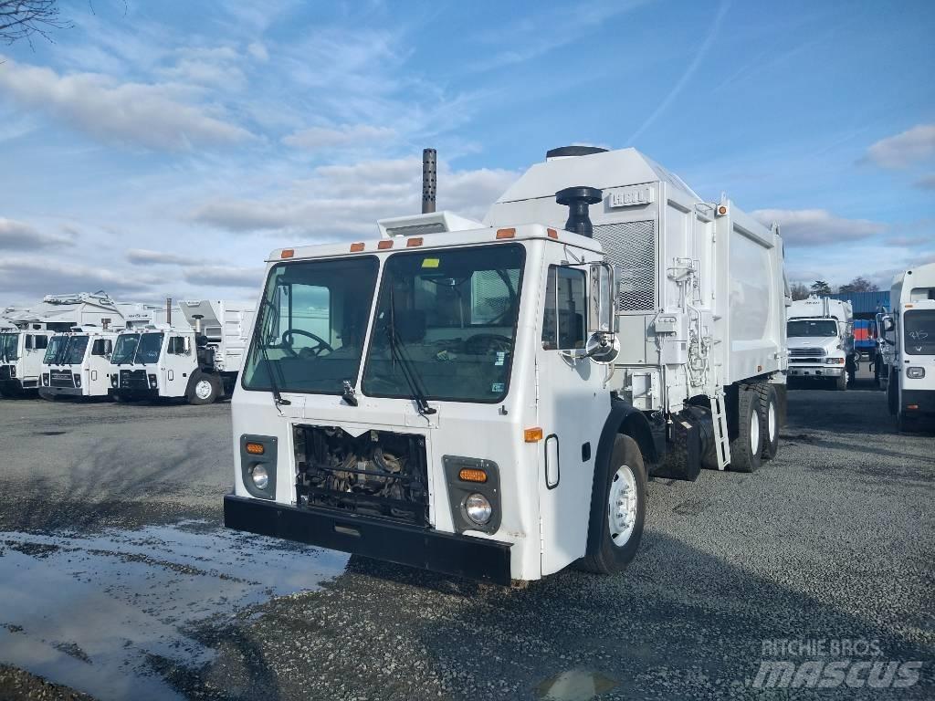 Mack LEU613 Renovationslastbiler
