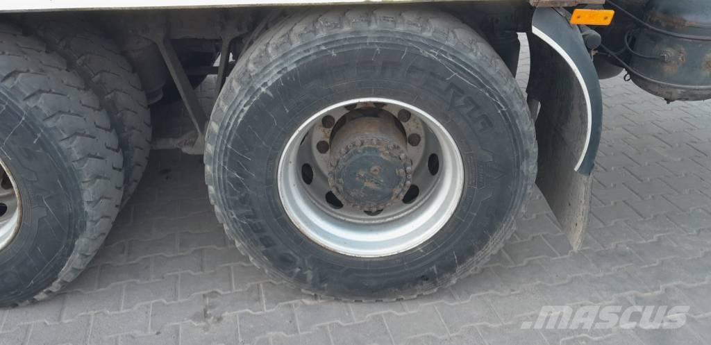 DAF 105 Lastbil med kran
