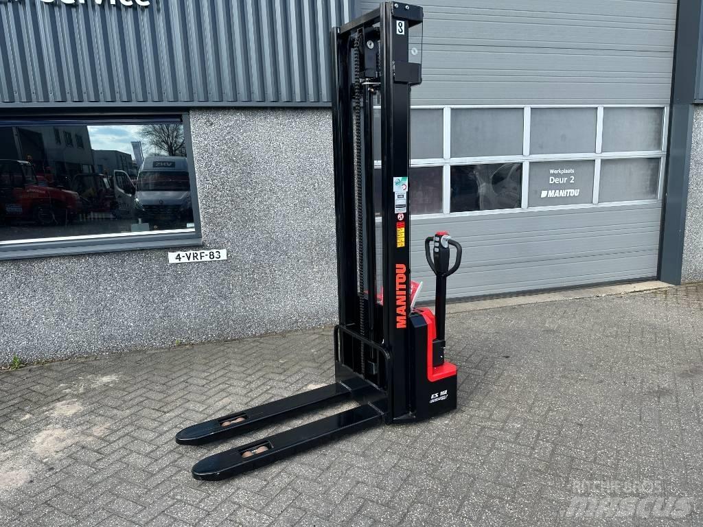 Manitou ES 112 Easy Gaffelstabler med gående fører