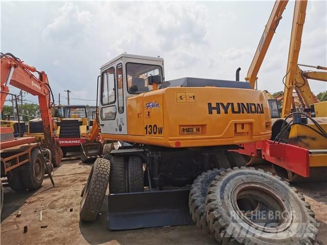 Hyundai R130WD Gravemaskiner på hjul